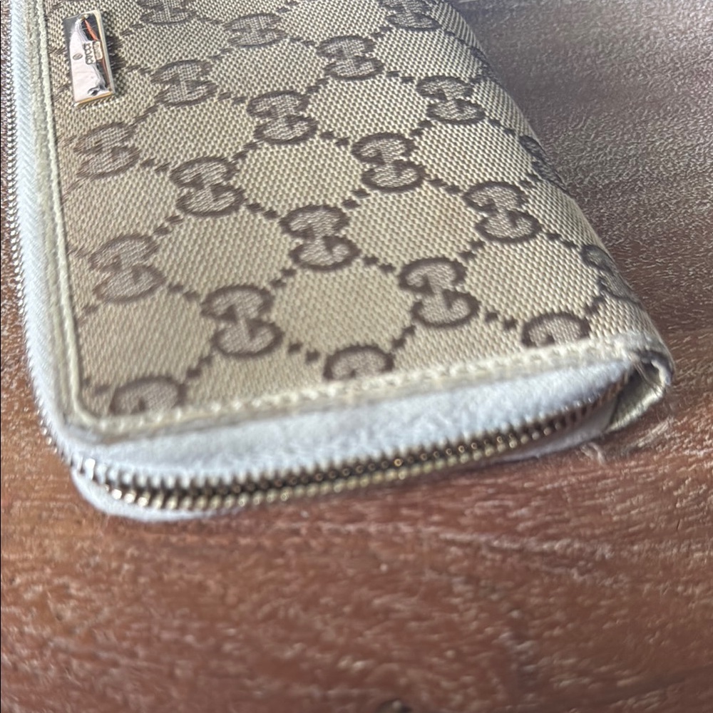 Gucci GG Emblem Brown Zip-Around Wallet - Picture 10 of 16
